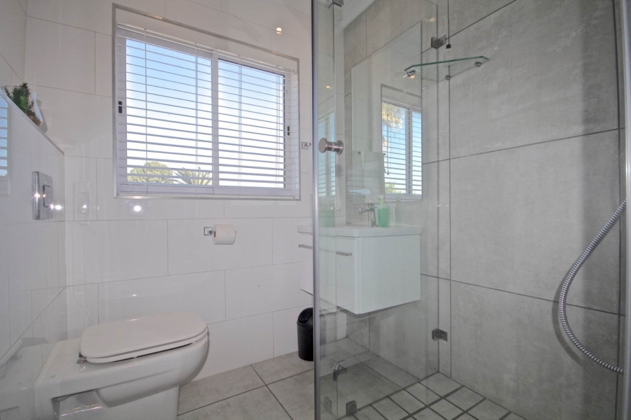 5 Bedroom Property for Sale in Sunset Beach Western Cape